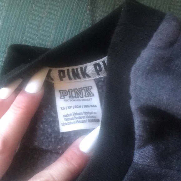 Camo pink sweatshirt. Slightly faded still in great condition - Picture 3 of 3